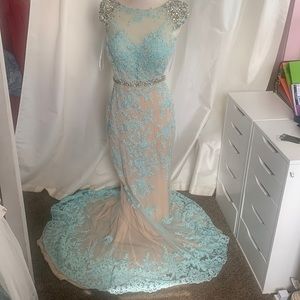 Mac’ Duggal prom dress. Size 4